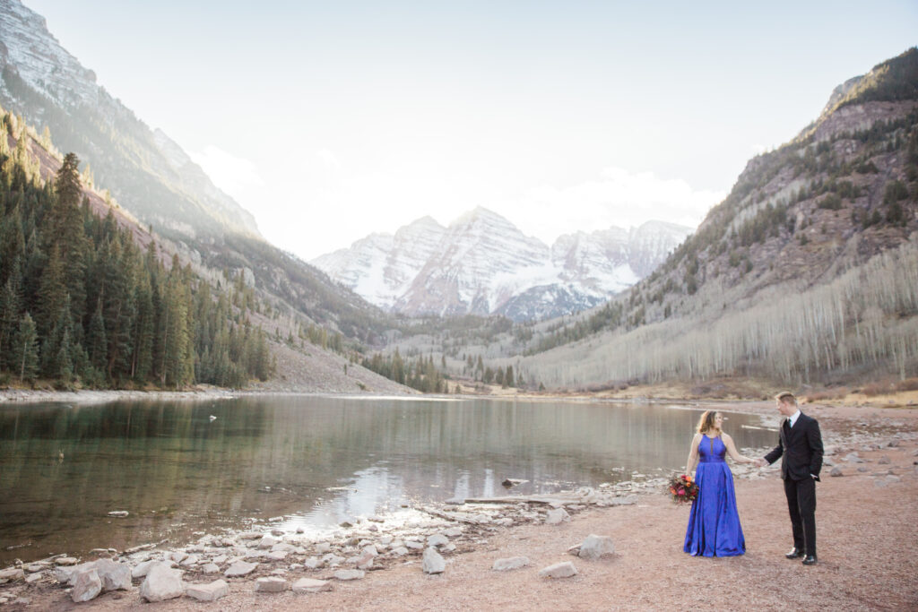 maroon bells mountains behind the lake