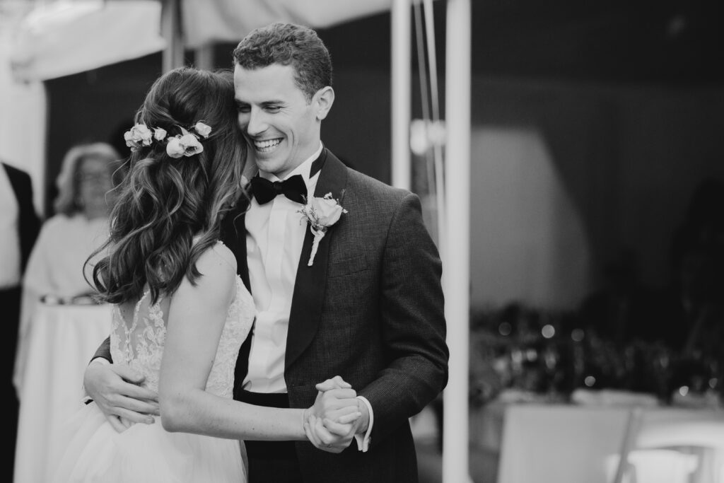 bride and groom first dance 