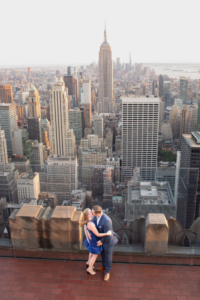 couple at empire state building 