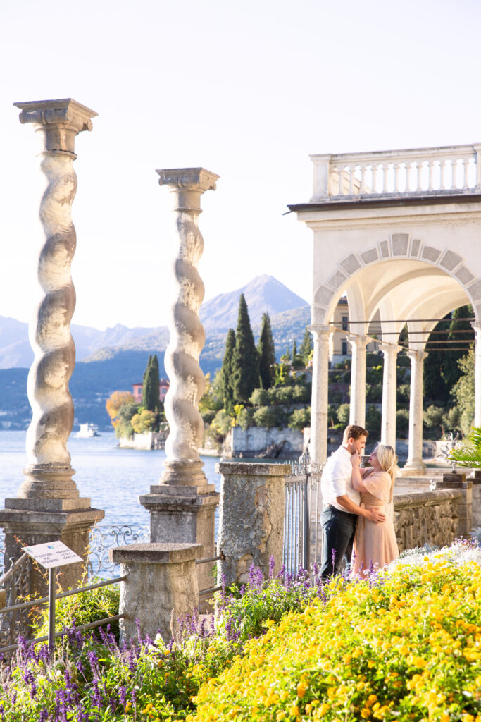 Couple in the gardens at Villa Monastero