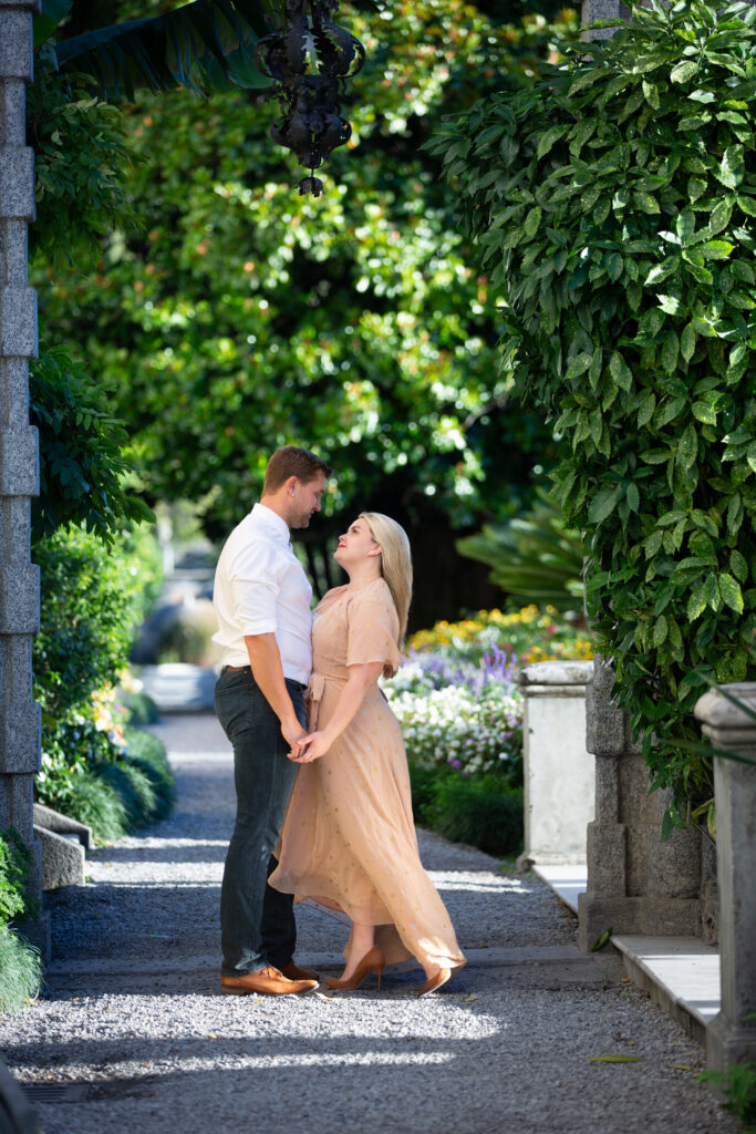 Couple in the gardens at Villa Monastero