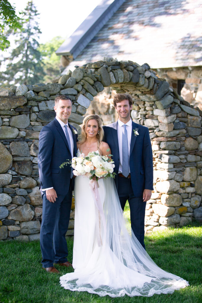 bride and her brothers 